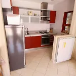 Apartamento With A Parking Space - 7666 Umag