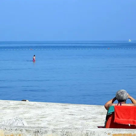 With A Parking Space - 7666 Umag