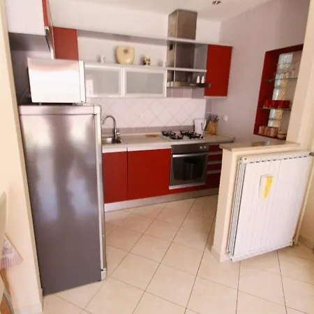 Apartment With A Parking Space - 7666 Umag