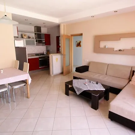 With A Parking Space - 7666 Umag