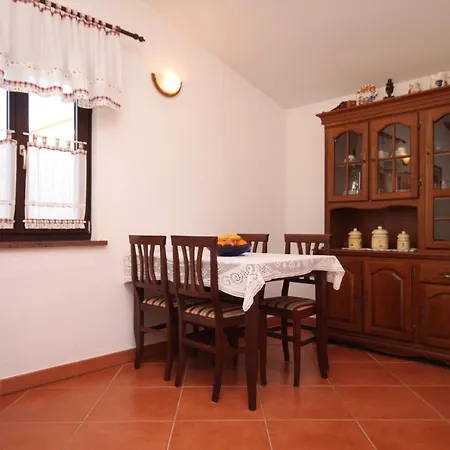 With A Parking Space - 7666 Апартаменты