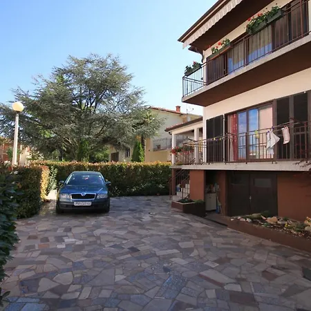 Apartman With A Parking Space - 7666 *