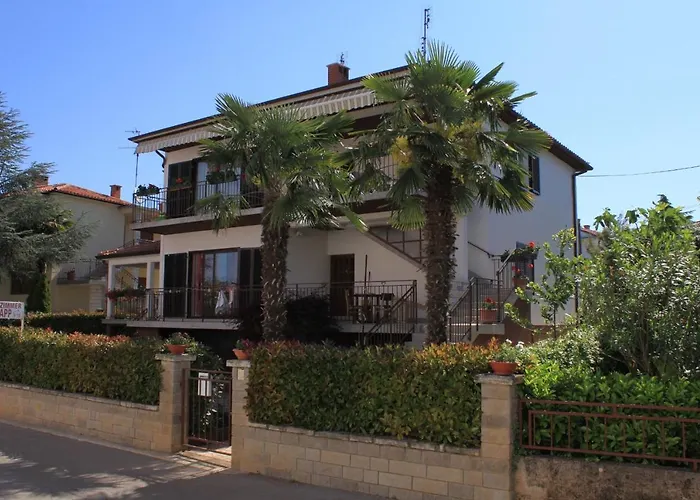 Apartman With A Parking Space - 7666 Umag