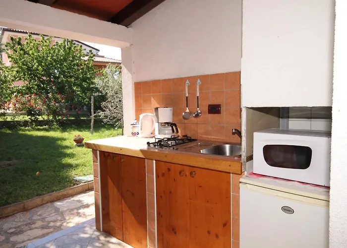 With A Parking Space - 7666 *