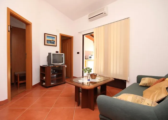 With A Parking Space - 7666 * Umag